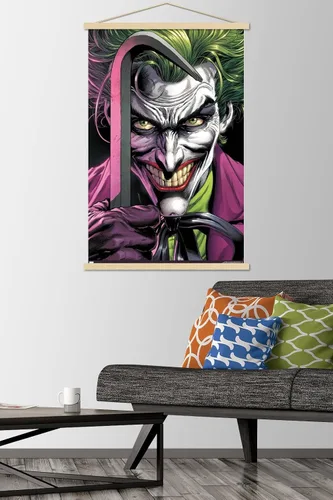 Miniatura 2 de Trends International DC Comics The Joker - Póster de pared con barra de palanca, 22.37 x 34.00 pulgadas, paquete de impresión premium y colgador