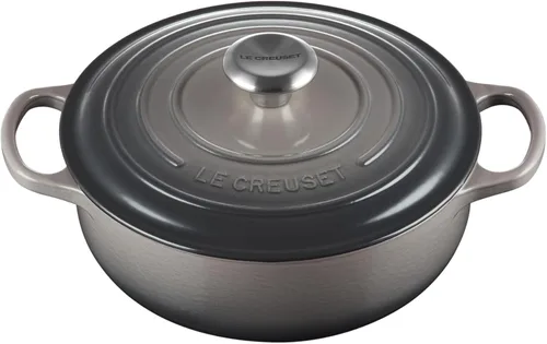 Miniatura 8 de Le Creuset Horno Sauteuse Signature de hierro fundido esmaltado, 3.5 cuartos, Regaliz