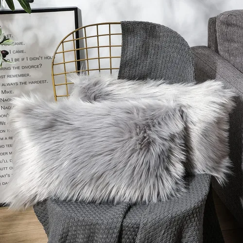 Miniatura 28 de OYIMUA Juego de 2 fundas de almohada decorativas esponjosas de 18 x 18 pulgadas, fundas de almohada lujosas de piel sintética de granja