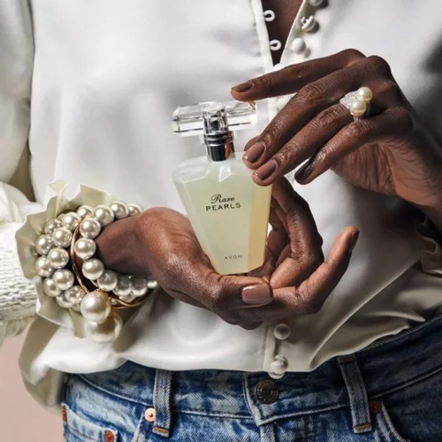 Miniatura 2 de AVON Rare Pearls Eau De Parfum para mujer — Perfumes florales suaves para mujer con magnolia, pimienta blanca y palo de rosa — Fragancia de larga
