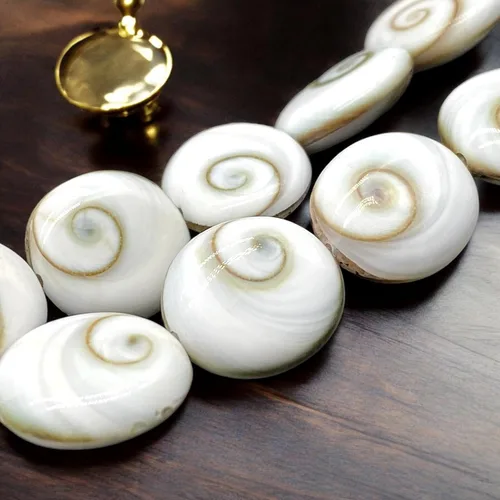 Miniatura 11 de ABCGEMS Shiva Eye Shell Beads Indonesia Auténtica Región Indo-Pacífico (patrón geométrico de matriz de doble cara) de origen ético – Producción