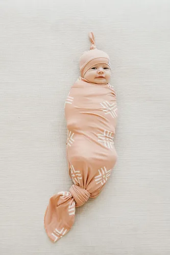 Miniatura 2 de Copper Pearl Gorro de bebé con nudo superior elástico y suave mesa