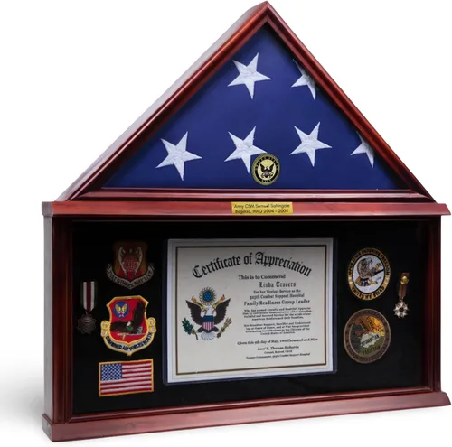 Miniatura 6 de DECOMIL - Marco grande de caja de sombra militar, vitrina conmemorativa de entierro funerario para bandera de 5 x 9, madera maciza con placa