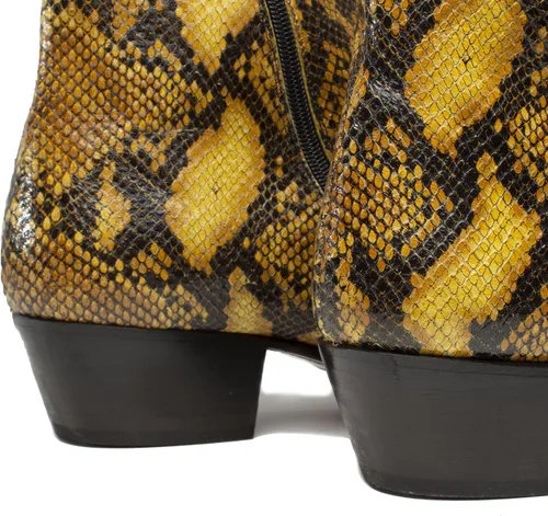 Miniatura 5 de Club Cubano EMMANUEL Botas de tacón cubano de piel con estampado de serpiente color amarillo