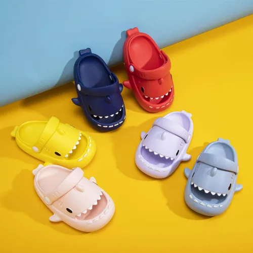 Miniatura 7 de GUUMOR Sandalias de tiburón para niños, pantuflas de tiburón para niños y niñas, sandalias de almohada con suela gruesa, suaves y antideslizantes