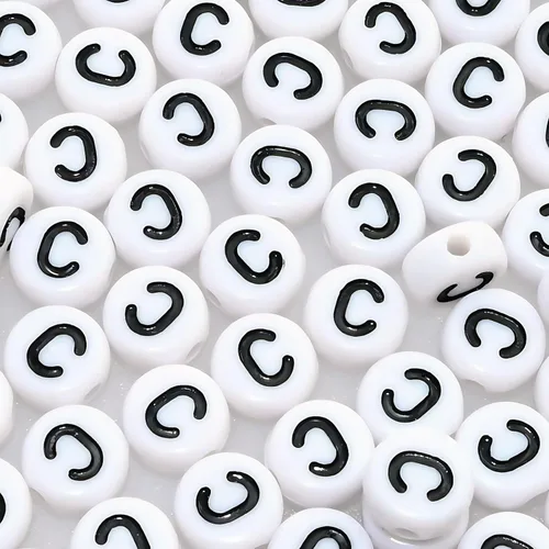 Amaney - 100 cuentas de letras C de 0.27 x 0.16 pulgadas, cuentas acrílicas redondas blancas del alfabeto negro para hacer joyas de pulsera