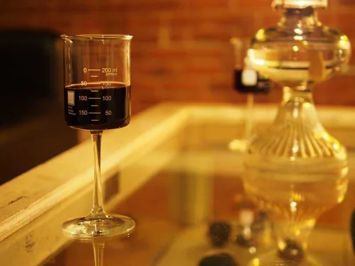 Miniatura 2 de Periodic Tableware - Juego de vasos de laboratorio con diseño de copa de vino (Set de 4)
