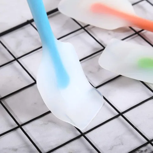 Miniatura 4 de HiramWare Juego de 4 espátulas de silicona resistentes al calor 450F con núcleo de acero inoxidable, utensilios de cocina de buen agarre de grado