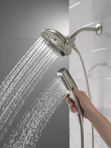Miniatura 2 de Delta Faucet 5-Spray In2ition - Cabezal de ducha de mano doble 2 en 1 con manguera, cabezal de ducha de mano H2Okinetic con acoplamiento magnético