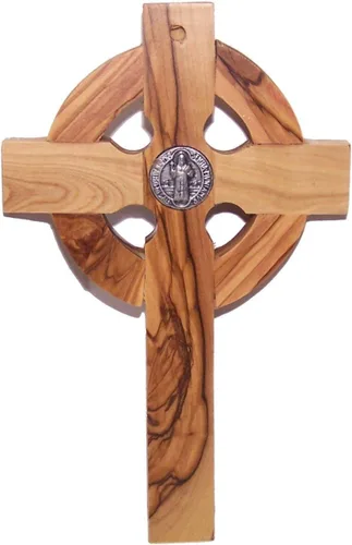 Miniatura 8 de Holy Land Market Crucifijo de pared de madera de olivo celta de 6 pulgadas, hecho a mano en Belén con medalla de metal de San Benito