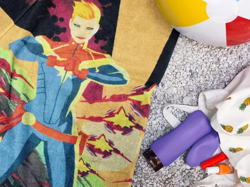 Miniatura 2 de Seven Times Six Marvel Comics Captain Marvel Power Pose - Toalla de playa (59 x 29 pulgadas)