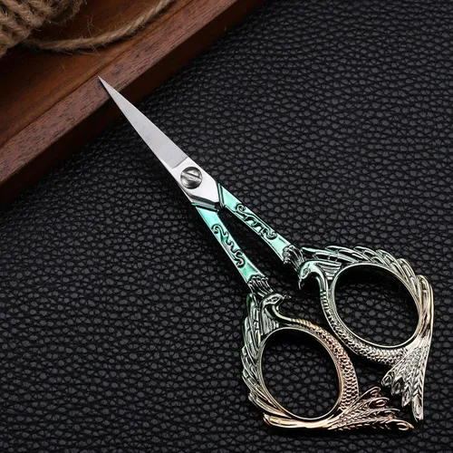 Miniatura 3 de YOUGUOM Tijeras de coser, pequeñas tijeras de bordado, tijeras de precisión afiladas para manualidades, punto de cruz, hilo de hilo, detalle
