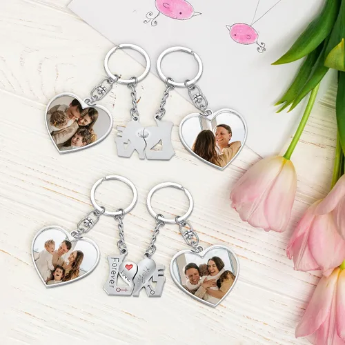 Miniatura 5 de PiercingJ Juego de 2 llaveros de fotos personalizados para él y ella grabado de doble cara colgante de imagen colorida para parejas llaveros