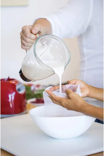 Miniatura 3 de HIC Kitchen Bolsa de leche de nueces sin blanquear con cierre de cordón, 11 x 9 pulgadas