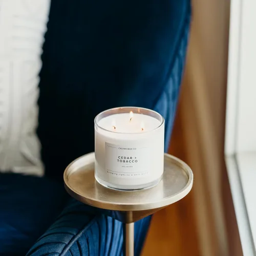 Miniatura 8 de Calyan Wax Co. Vela perfumada de cedro y tabaco de 3 mechas - 43 horas de combustión - Velas de soja de 3 mechas de lujo - Velas de cera de soja