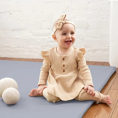 Miniatura 5 de Elegante Alfombra de Juego de Cuero Vegano para Bebé - Alfombra de Piso Suave y Fácil de Limpiar que Crea un Área de Juego Segura para tu Bebé - La
