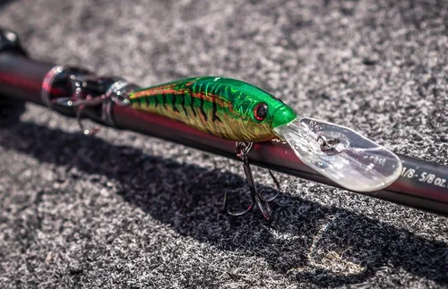 Miniatura 3 de Berkley Flicker Anzuelo de pesca con señuelo de pececillo, Negro Plateado, 1/3 oz, 3 1/2 pulgadas 9 cm de anzuelos tipo Crankbaits, perfil