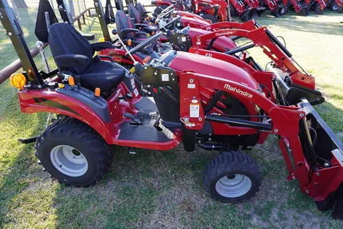 Miniatura 3 de Durafit Seat Covers, Compatible con Mahindra todos los modelos actuales de tractor con asiento de una pieza con reposabrazos. No para asientos