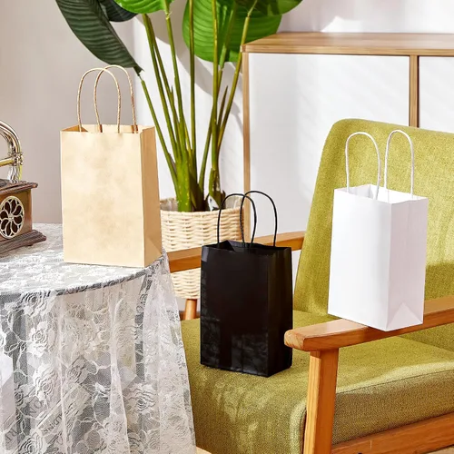Miniatura 6 de SUNCOLOR Paquete de 12 pequeñas bolsas de regalo negras con asas, bolsas de papel de 8 pulgadas para recuerdos de fiesta, cumpleaños, Halloween