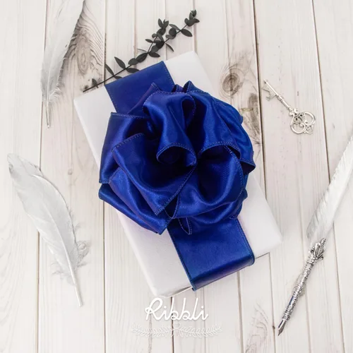 Miniatura 3 de Ribbli Cinta de satén azul real con alambre de 2.5 pulgadas, cinta de Navidad azul real para envolver regalos, coronas, guirnaldas, decoración