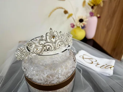 Miniatura 2 de JETKONG 3 Piezas Decoraciones de Despedida de Soltera Corona de Ducha Nupcial, Banda y Velo de Novia para Mujeres Regalos de Despedida de Soltera