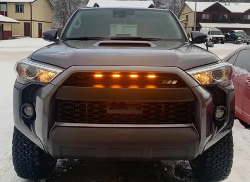 Miniatura 8 de iJDMTOY Emblema de rejilla de tres colores con tiras retro y anclajes de perno de cambio sin necesidad de remoción, compatible con Toyota Tacoma