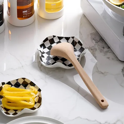 Miniatura 6 de Qipecedm Soporte de cuchara de cerámica, patrón blanco y negro de 5.3 pulgadas, resistente al calor, soporte para cuchara de cocina para encimera