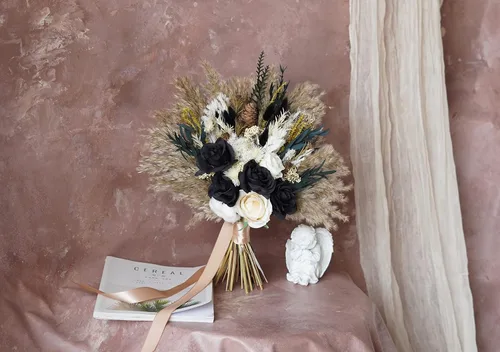 Miniatura 4 de Ramo de boda de rosas preservadas negras y doradas, ramo de boda bohemio, ramo de hierba de las pampas, ramo de flores secas de 12-14 pulgadas