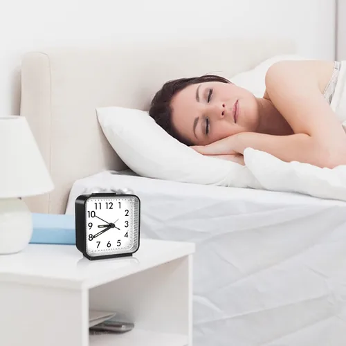 Miniatura 7 de Reloj pequeño silencioso sin tictac, despertador ruidoso para personas que duermen pesadamente, viajes con luz nocturna, funciona con pilas, diseño