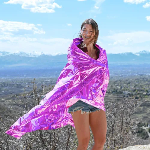 Miniatura 5 de Everlit Mantas térmicas de Mylar de emergencia de supervivencia, kit de supervivencia para campamento, perfecta para primeros auxilios, al aire Rosa