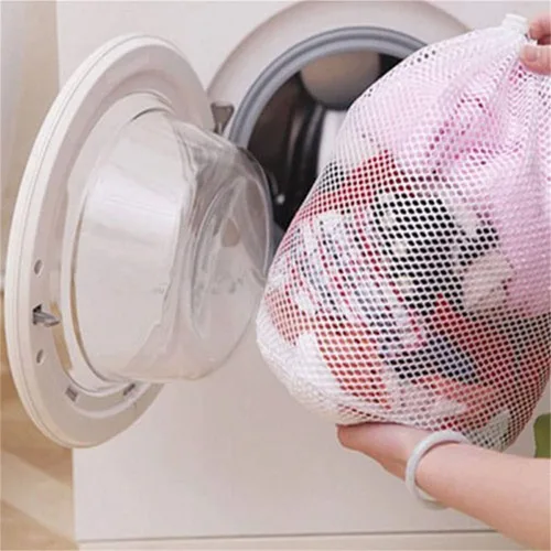 Miniatura 8 de Bolsa de lavandería de malla fina de alta calidad, material de malla blanca resistente con cierre de cordón. Bolsa de lavandería de malla lavable a