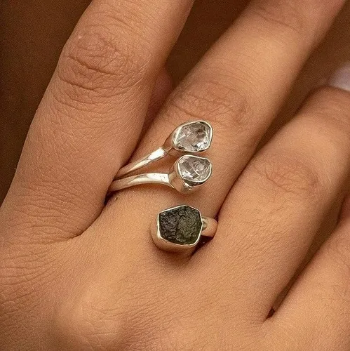 Miniatura 2 de CROWNJEWELRY - Anillo de joyería hecho a mano de plata esterlina 925 con moldavita checa y Herkimer 925