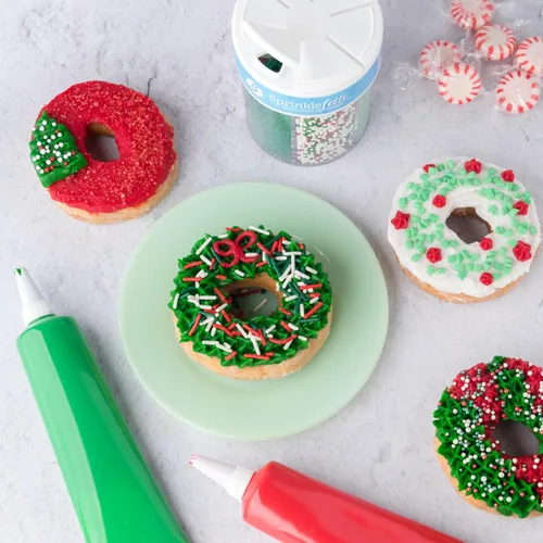 Miniatura 9 de Sweets Indeed Mezcla de Chispas Navideñas – Surtido Navideño de 6 Celdas 182.9 g Chispas Comestibles, Pastillas y Perlas de Azúcar para Decorar