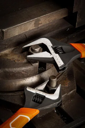 Miniatura 8 de VANQUISH Llave ajustable de 6 pulgadas, llave de fontanería de apertura de mandíbula de 1-1/4 pulgadas de ancho, acero CR-V, SAE y escala métrica