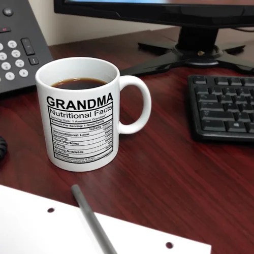 Miniatura 6 de Grandma Nutritional Facts - Taza de café con etiqueta nutricional para regalo