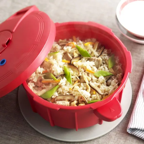 Miniatura 6 de Meyer MPC-2.3IR Olla a presión para microondas, 0.6 galones (2.3 L), polipropileno, fácil de cocinar, ahorro de tiempo, color rojo italiano "Olla a