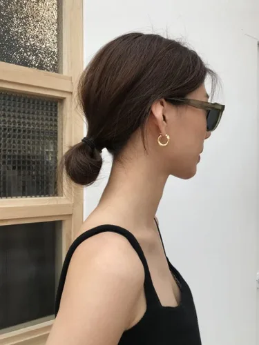 Miniatura 2 de BOUTIQUELOVIN - Aretes chapados en oro de 14 quilates con diseño cilíndrico, gruesos, hipoalergénicos y livianos para mujer