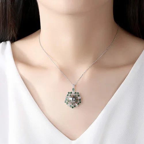 Miniatura 2 de VIKI LYNN 0.394-0.433 in AAA Negro Tahití Cultivado Perla Colgante Collar Joyería para Mujeres con Espinela Verde, Plata esterlina Perla Zirconia