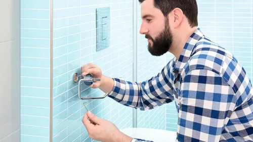 Miniatura 4 de tesa SMOOZ - Portarrollos de papel higiénico de metal cromado sin tapa para baños e inodoros de invitados, incluye solución de pegamento extraíble