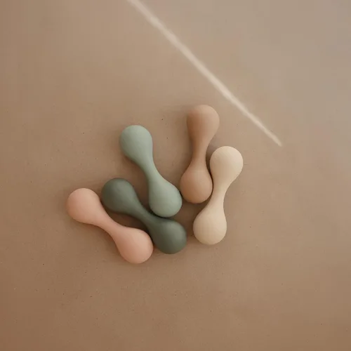 Miniatura 8 de mushie Juguete de sonajero de silicona para bebé A partir de 3 meses (natural)