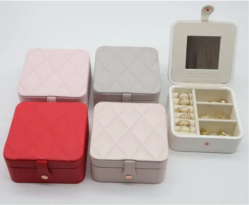 Miniatura 7 de Joyero de viaje con espejo, mini estuche de viaje de piel sintética para mujeres y niñas, pequeño organizador de joyas portátil para anillos