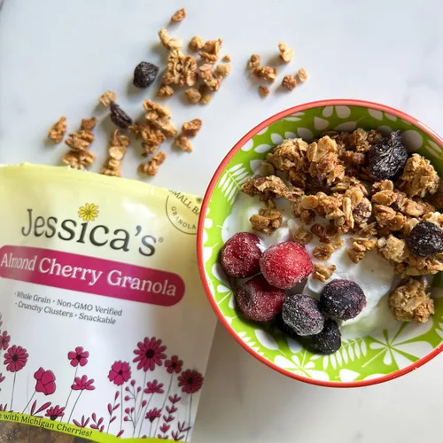 Miniatura 3 de Jessica's Natural Foods - Granola de cereza de almendras sin gluten hecha con cerezas secas de Michigan y almendras tostadas, sin OMG, sin sabores