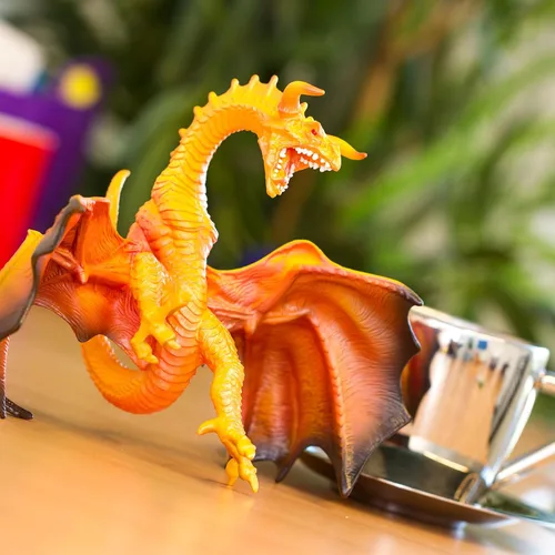 Miniatura 10 de Safari Ltd. Figura de dragón de lava, figura detallada de modelo de plástico de 7.5 pulgadas, divertido juguete de fantasía para niños, niñas