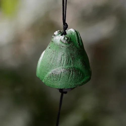 Miniatura 33 de Juego de 2, campanillas de viento pequeñas de la suerte tradicionales japonesas para exteriores, campana de viento de templo bendito de hierro