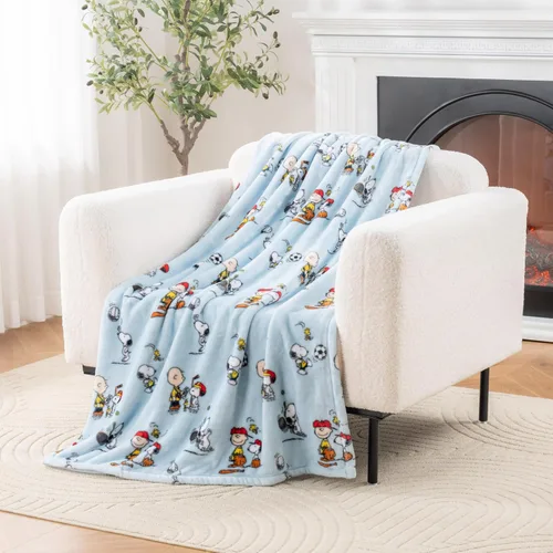 Miniatura 50 de Berkshire Blanket Peanuts® VelvetLoft® Manta de Felpa con el Tierno Personaje Snoopy, Peanuts Snoopy Everyday Buffalo Plaid Navy Tonal, Manta 55