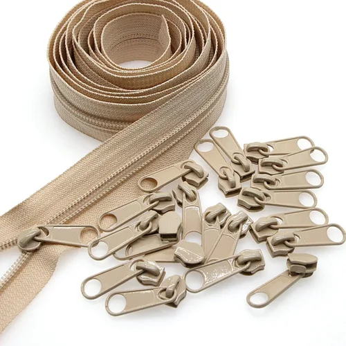Leekayer The Yards - Cremalleras de nailon beige #3 para coser, 10 yardas con 25 deslizadores para manualidades, bolsas de costura a medida,