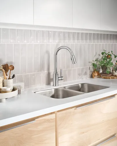 Miniatura 2 de Moen Genta LX - Grifo de cocina moderno cromado de una sola manija con rociador extraíble, cabezal de acoplamiento reflectante, grifo para fregadero