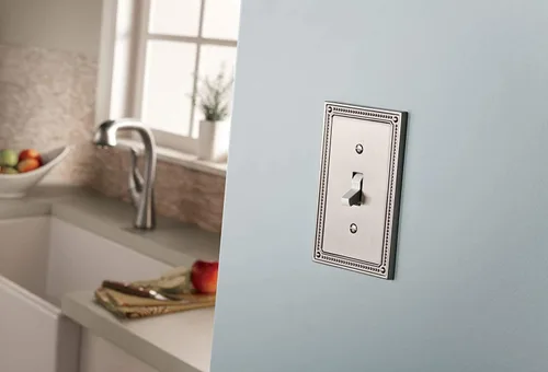 Miniatura 2 de Marco cobertor clásico de pared para interruptor de luz único con diseño de bolitas Franklin Brass, Plateado, W35065-SN-C