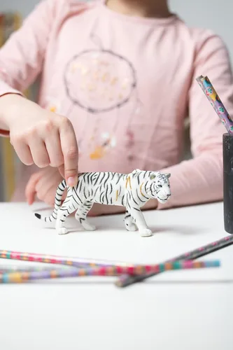 Miniatura 2 de Papo -Pintado a mano - Figura -Wild Animal Kingdom - Tigre blanco -50045 -Coleccionable - para niños - Adecuado para niños y niñas- a partir de 3