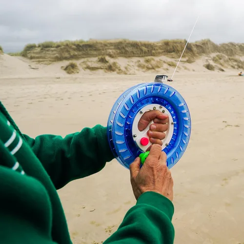 Miniatura 2 de In the Breeze 3447 — Carrete LineKite trenzado de 80 libras x 800 pies de 9 pulgadas, azul — Accesorio de vuelo de cometa — Carrete de cometa